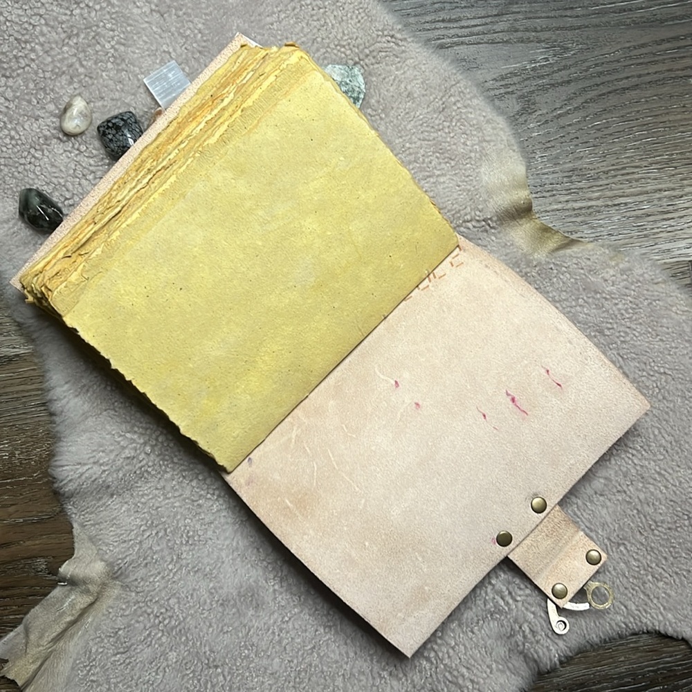 Hand Crafted OOAK Unique Vintage Leather Journal With Antique Deckle Edge Paper - Picture 7 of 15